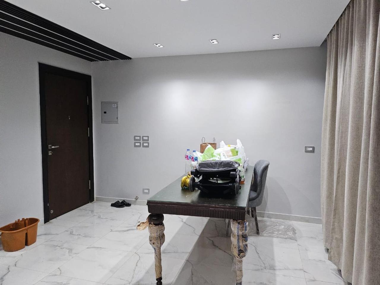 Taj Sultan Nasir Apartment *